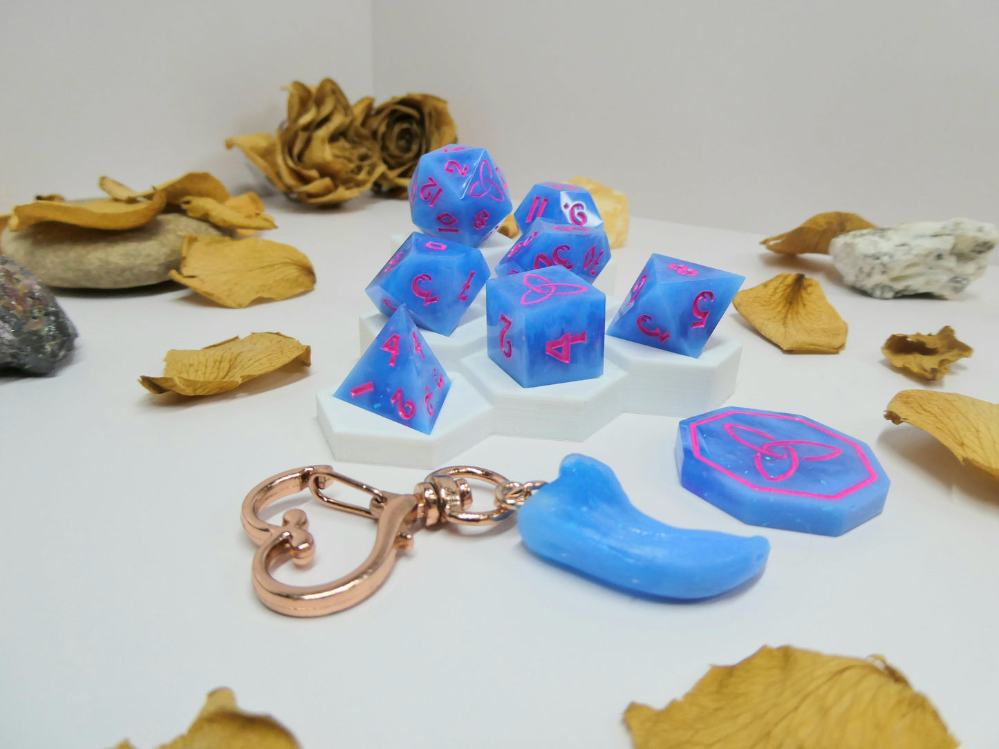 Uncaptured 8 Pc. Set