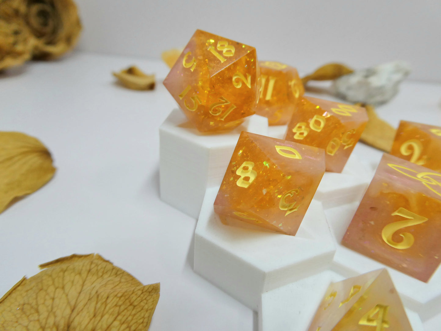 Glimmering Light 8 Pc. Set