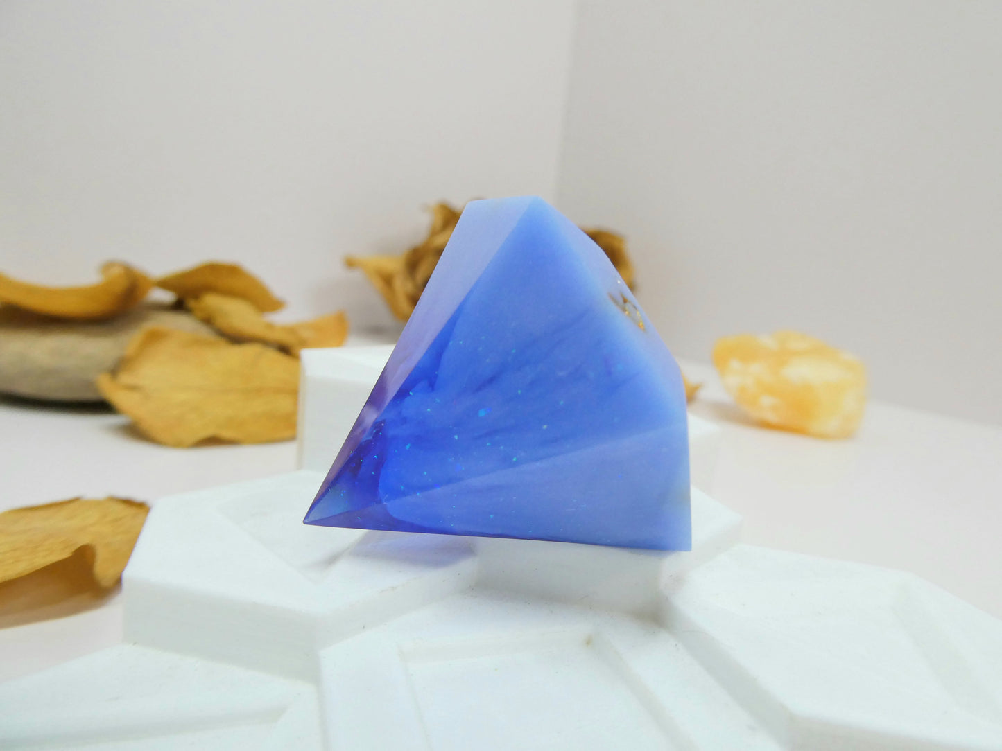 Hazy Blue Large Gem d6