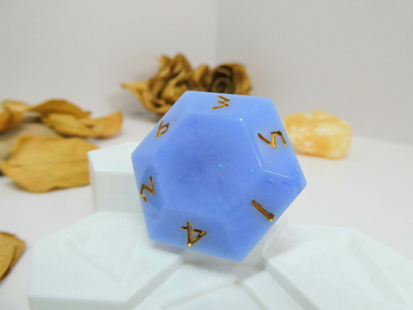 Hazy Blue Large Gem d6